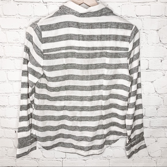 Revolve Chaser Button Down Top Cream/Blue Stripe Size Small NWT - Picture 7 of 7